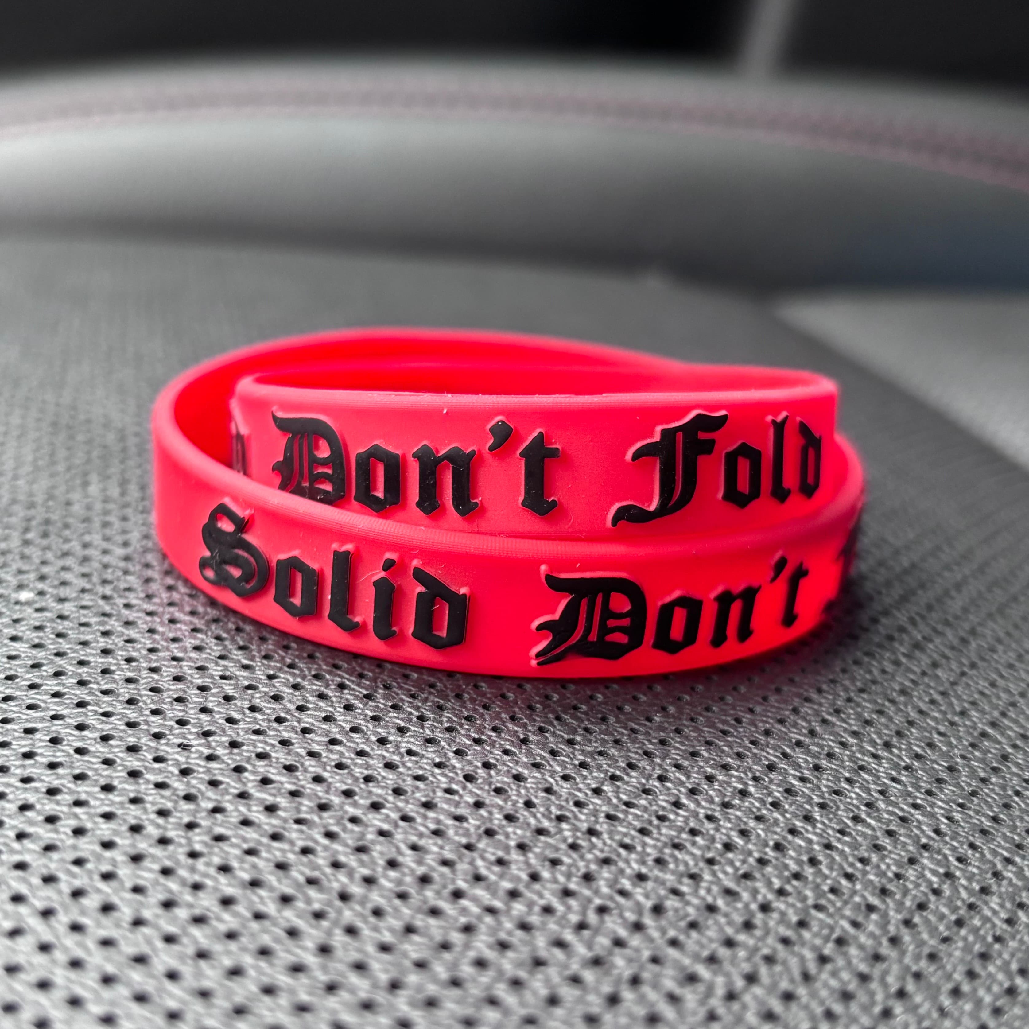 SOLID DON'T FOLD WRISTBAND
